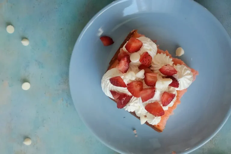 Strawberry Earthquake Cake