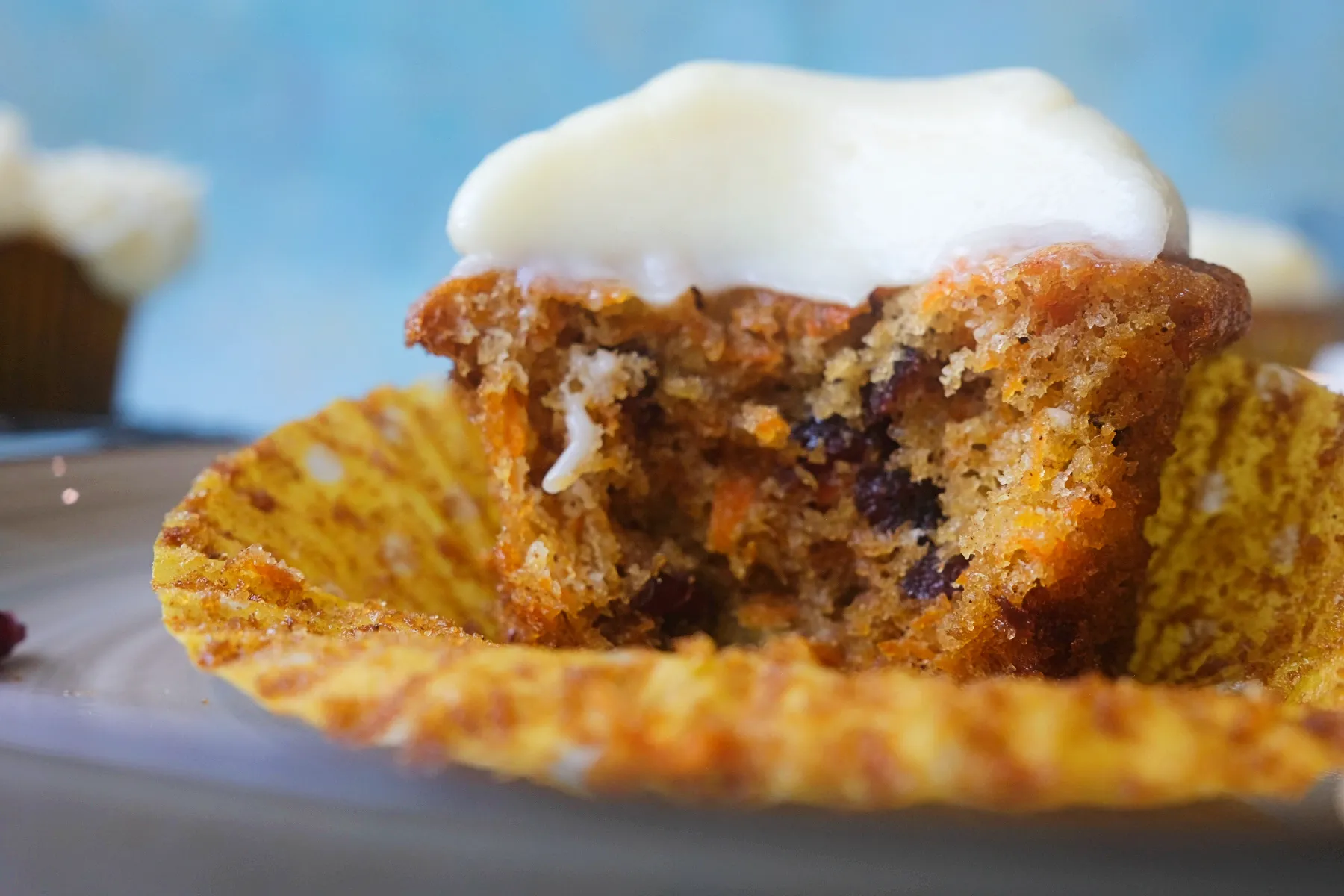 Carrot Cake Cupcakes with Frosting