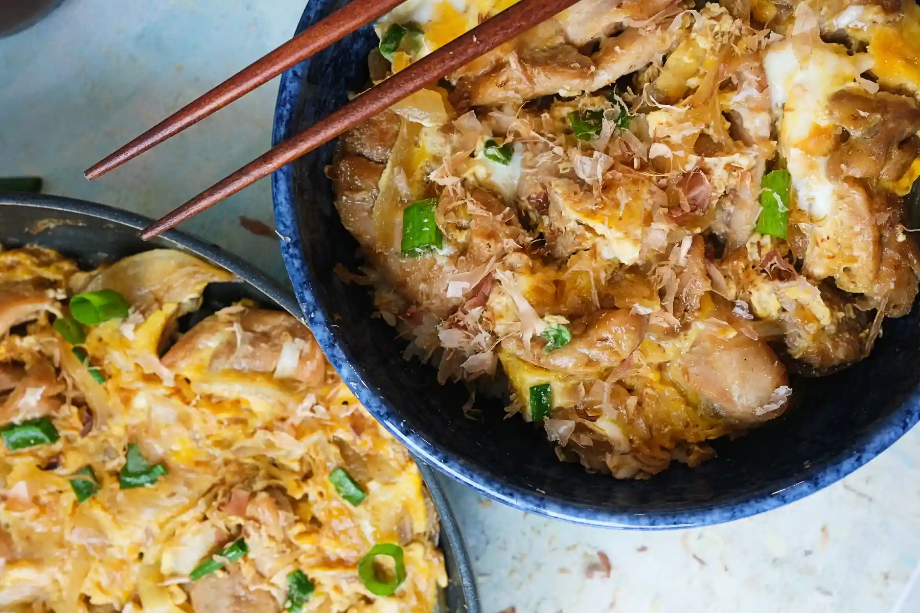 Japanese Chicken Rice Bowl (Restaurant-Style Oyakodon)